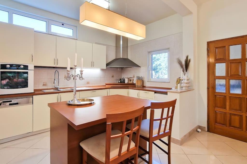 Apartment Kalliope, 200M Sea Kaštela Eksteriør billede