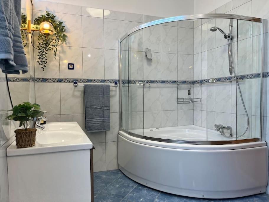 Apartment Kalliope, 200M Sea Kaštela Eksteriør billede